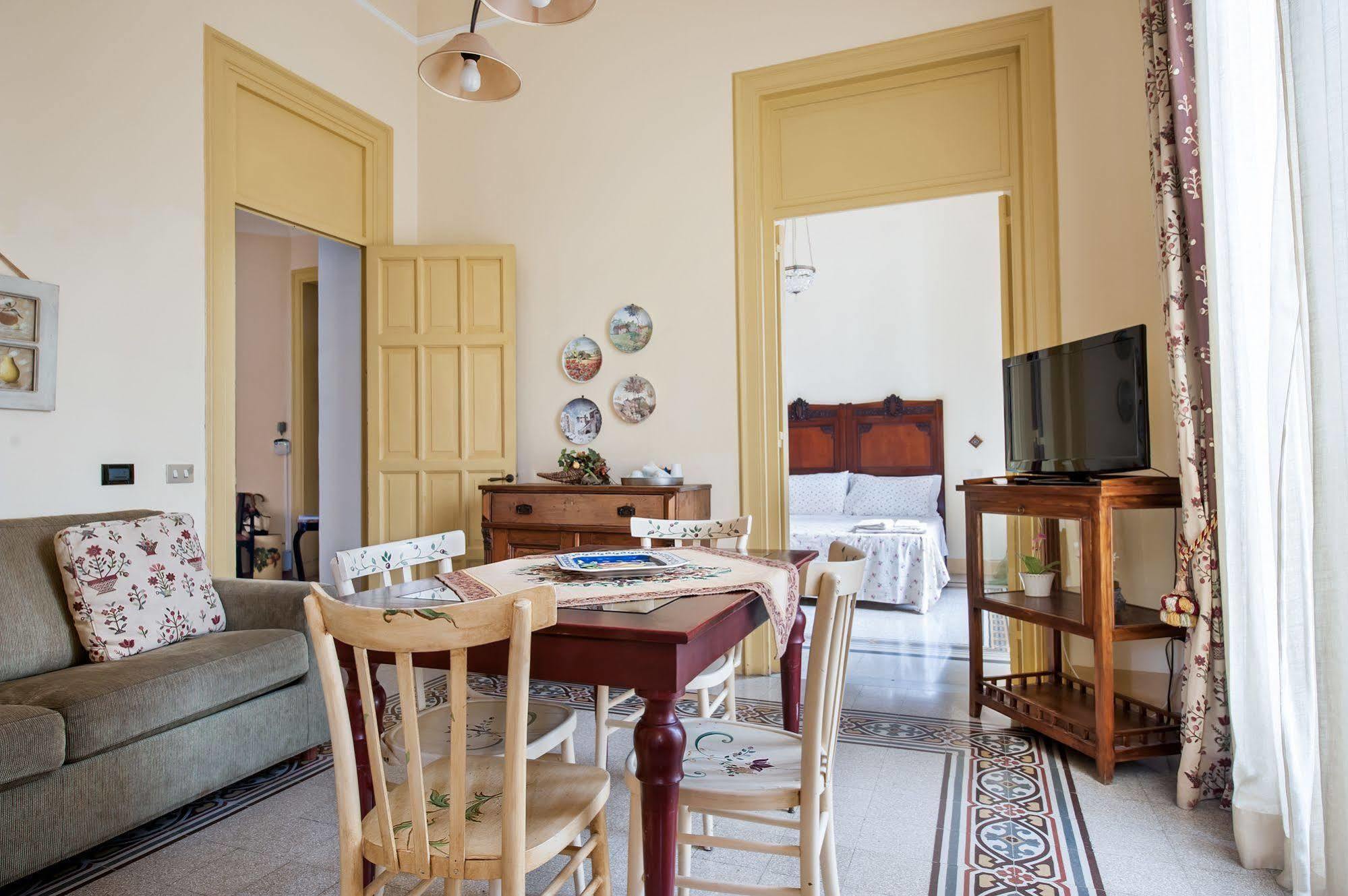 Bed and Breakfast La Casa Di Zoe - Locazioni Turistiche Palermo Exterior foto
