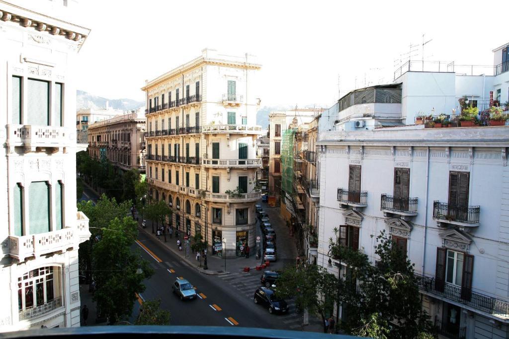 Bed and Breakfast La Casa Di Zoe - Locazioni Turistiche Palermo Exterior foto
